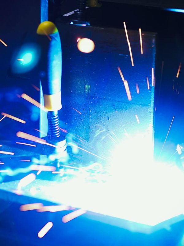 metal-cutting-with-acetylene-torch-in-factory-1.jpg metal-cutting-with-acetylene-torch-in-factory-1.jpg